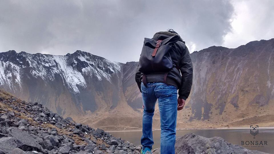 Mochila de piel viajera