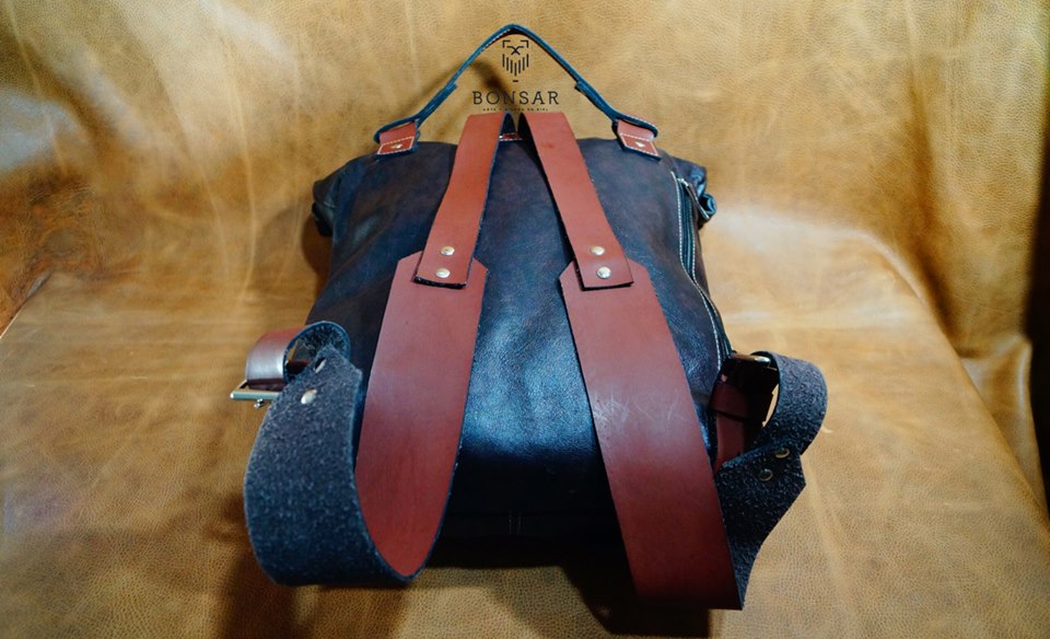 Mochila de piel viajera