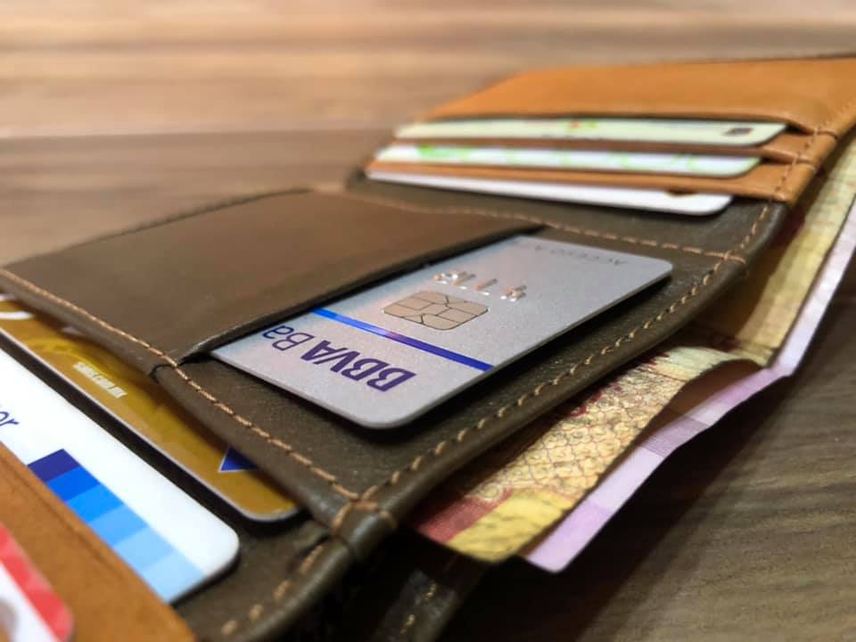 Cartera de piel triple inglesa