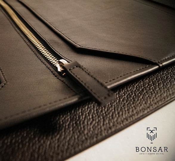 Carpeta de piel triple