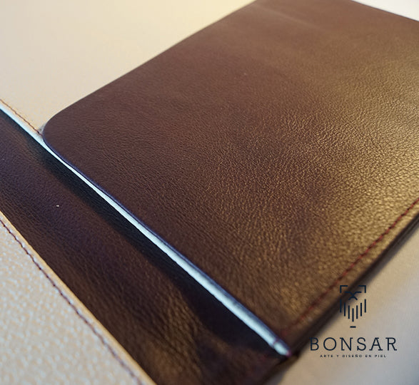 Carpeta ejecutiva minimalista