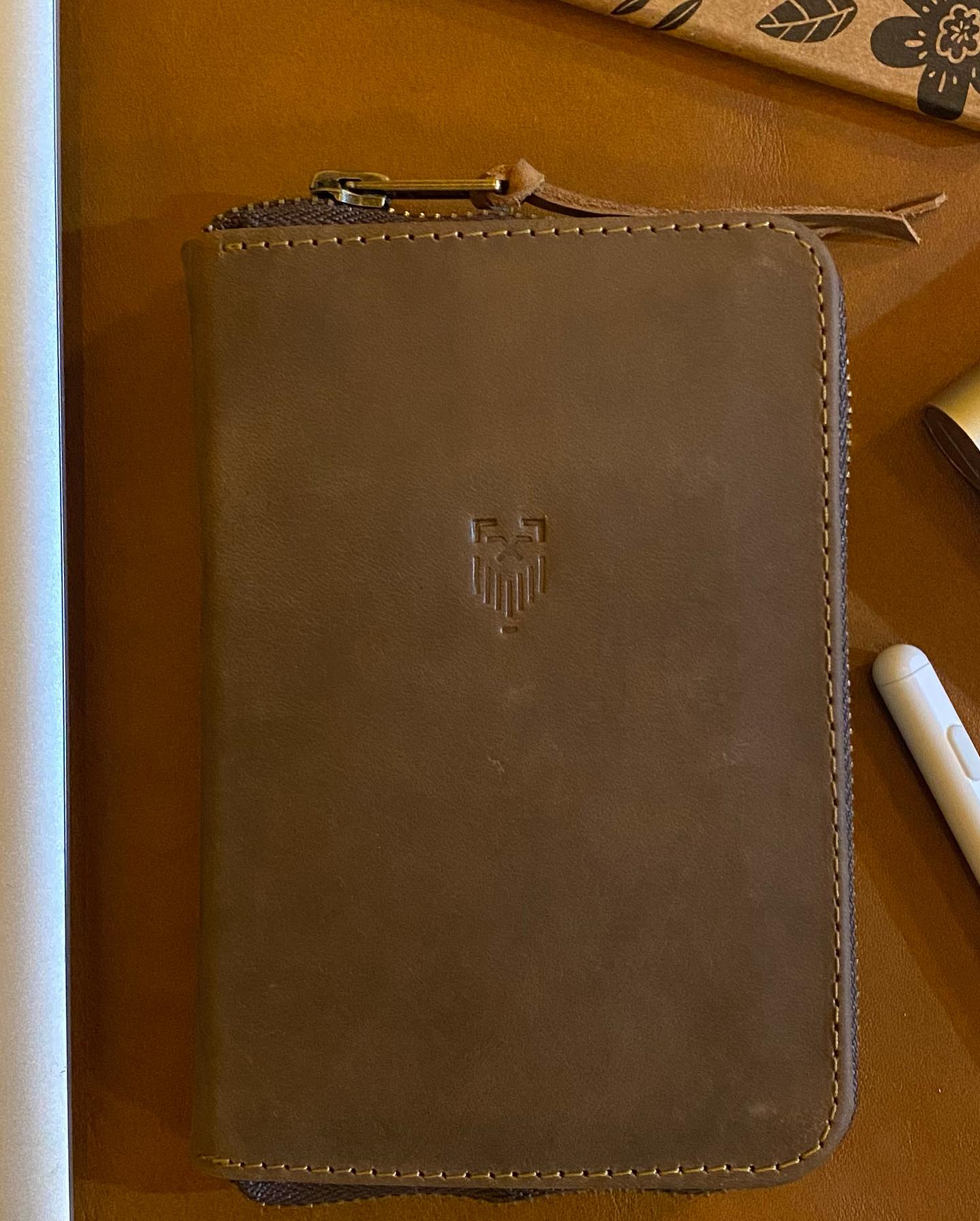 Estuche lapicera de cierre Tokio