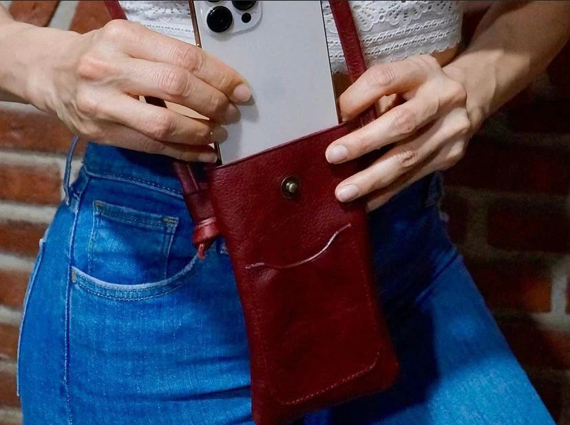 Porta celular de piel Lusaaset