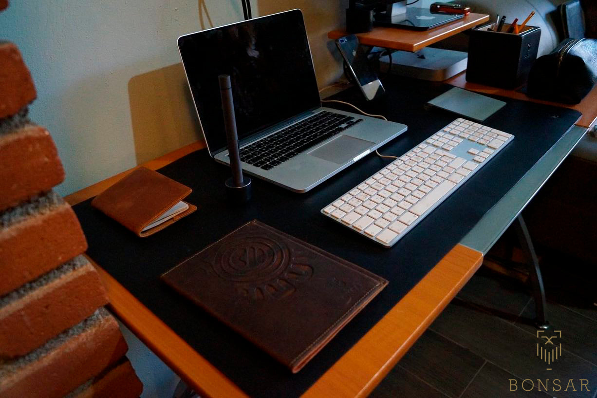 Tapete de piel para escritorio